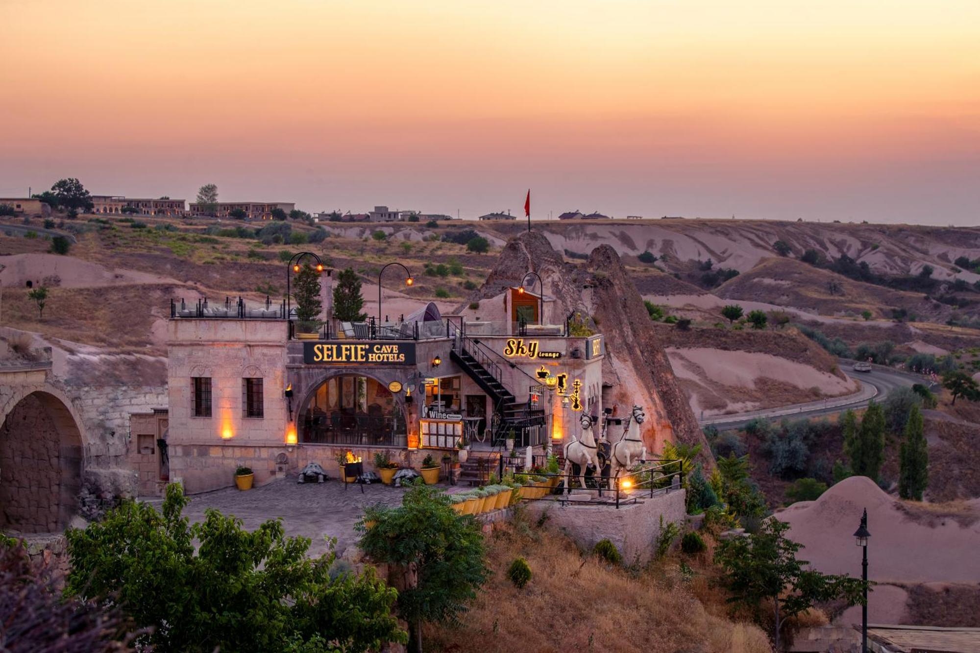 Cappadocia Fairy Chimneys Selfie Cave Hotels - Special Class Ючхисар Екстериор снимка